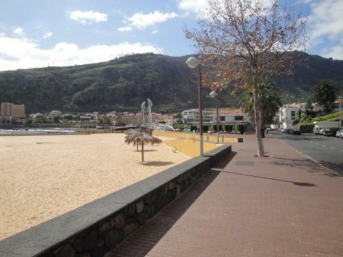 Apartment Machico Near The Beach