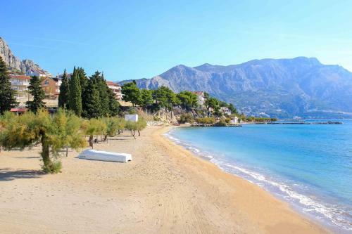 Sandy Beach Apartments