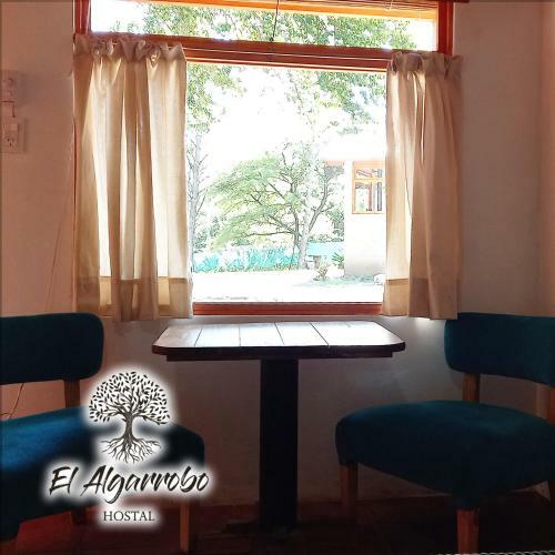 Hotel Hostal El Algarrobo