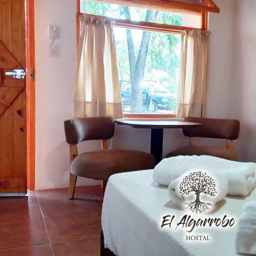 Hotel Hostal El Algarrobo
