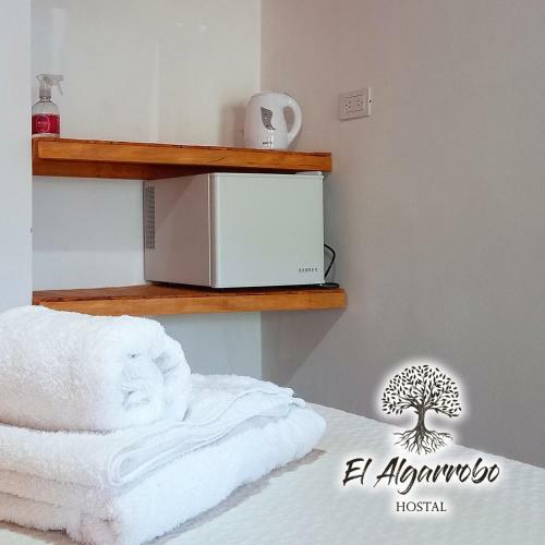 Hotel Hostal El Algarrobo