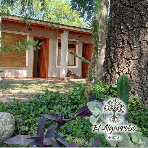 Hotel Hostal El Algarrobo