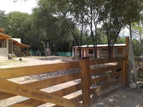 Hotel Hostal El Algarrobo