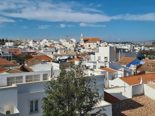 Old Town And Sea View Apartment