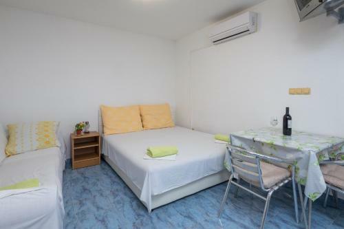 Beach Apartments "bili Cvitak"