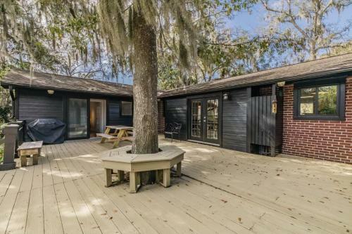Beaufort 615 Center Dr East