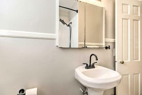 Family-friendly Columbia Home, 5 Mi To Usc!