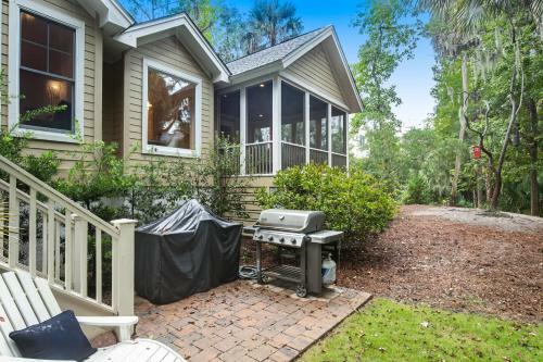 2923 Baywood