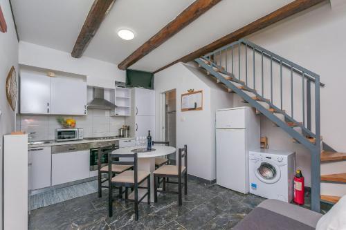 Apartments Porto Duce