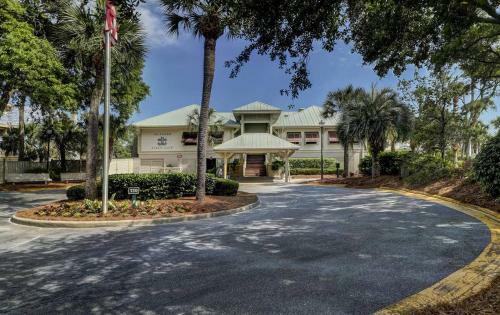 147 Greens 2 Br 25 Ba Golf Shipyard