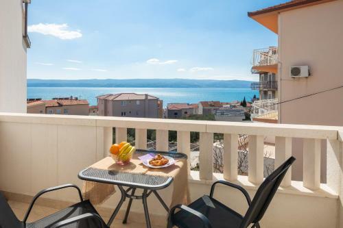 Golden View Apartment