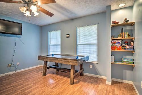 Charming Hideaway Haven Near Pigeon Forge!