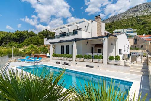 Seaview Villa Marija With Pool, Jacuzzi, Sauna