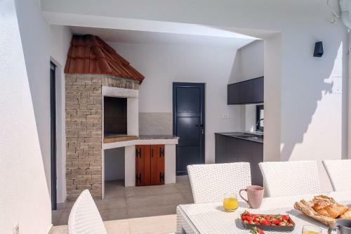 Seaview Villa Marija With Pool, Jacuzzi, Sauna