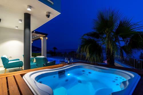 Seaview Villa Marija With Pool, Jacuzzi, Sauna
