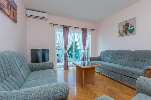 Apartments Mara
