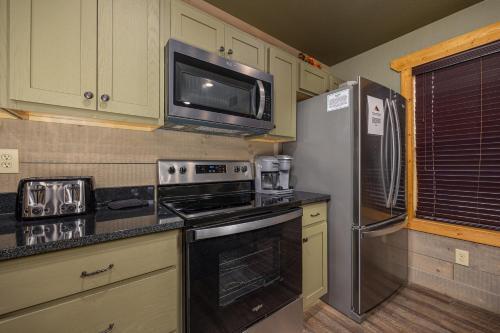 Serenity Peak Chalet