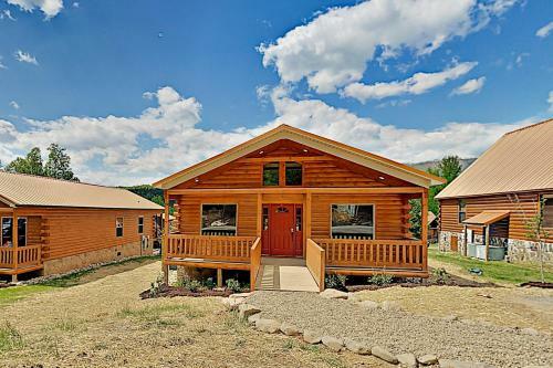 White Oak Resort Southern Comfort