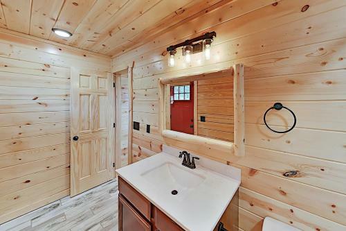 White Oak Resort Southern Comfort