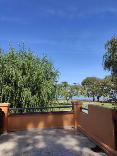 Casa Chalet "la Roja" -vista A La Laguna-