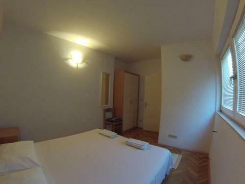 Apartment In Duce With Balcony, Air Conditioning, Wifi 5062-1