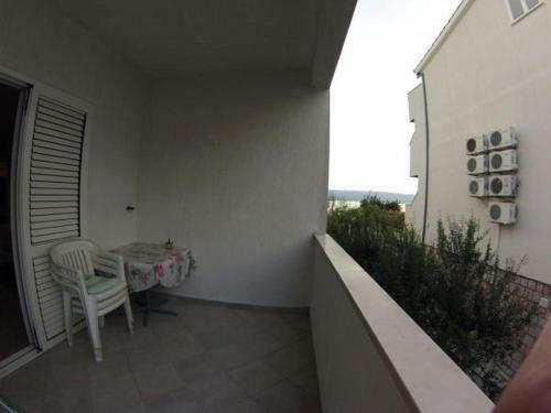 Apartment In Duce With Balcony, Air Conditioning, Wifi 5062-1