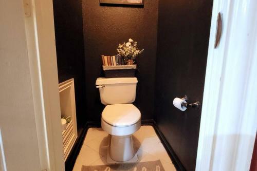 Peaceful 3 Bed Home With Private Office & Hs Wifi