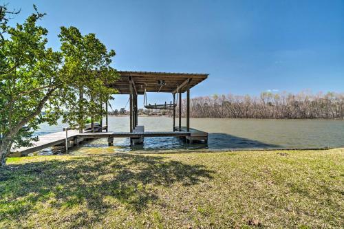 Pet-friendly Livingston Home With Shared Pool!