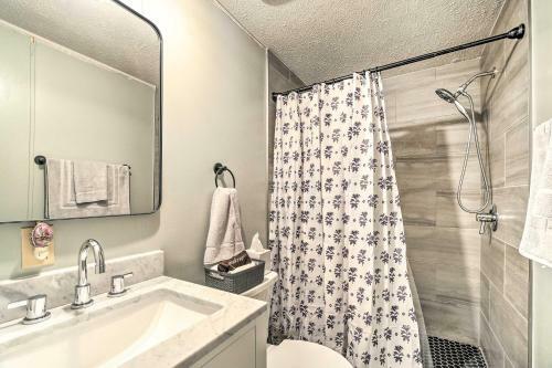 Pet-friendly Livingston Home With Shared Pool!