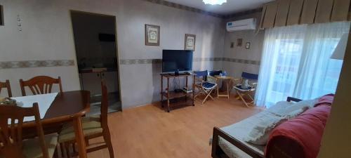 Apartamento Dpto.amplio, 2 Dorm.p/6 Pers.super Centrico.