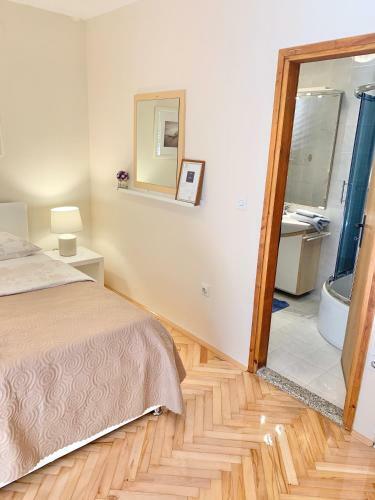 Hostal Dora