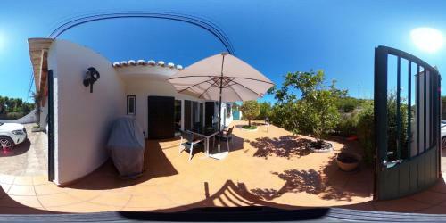 Lagos Country Villa With Pool By Homing