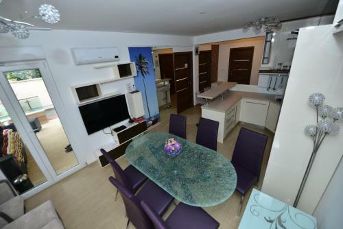 Hostal Apartmani Family