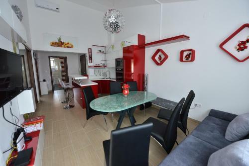Hostal Apartmani Family