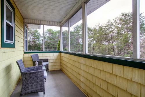Sunny Ridge - Hot Tub, Gym, Jacuzzi Tub, Game Room