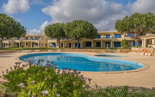 Bemposta Pool View