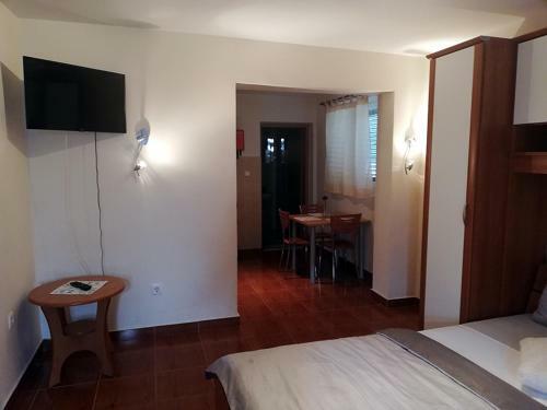Danyja Apartments