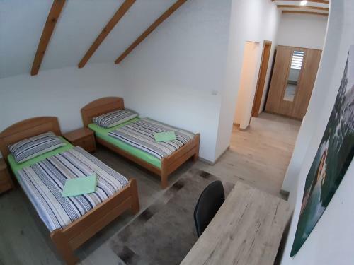 Hostal Bedrooms Cerovac