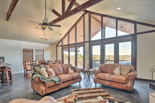 Waterfront Home 2 Decks With Canyon Lake Views