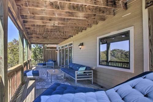 Waterfront Home 2 Decks With Canyon Lake Views