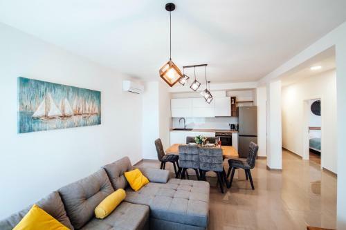 Luxury Apartments Melina