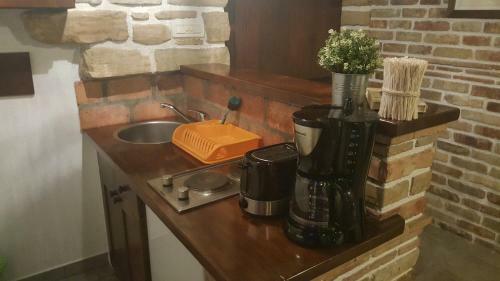 Studio Apartman Cami - Cottage With A Soul