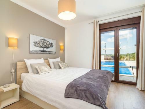 Holiday Home Villa Mala Halu
