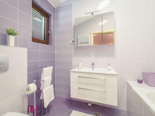 Holiday Home Villa Mala Halu