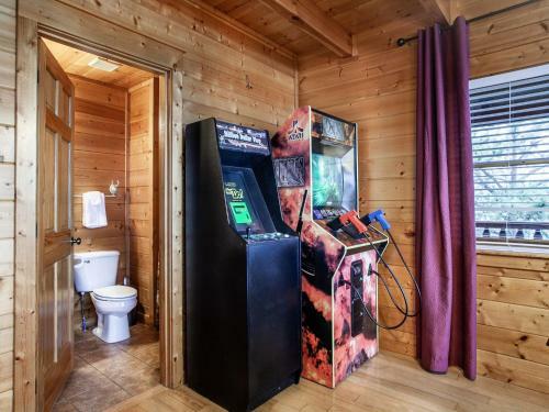 Million Dollar View - Hot Tub, Sauna, Shared Pool
