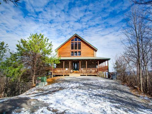 Million Dollar View - Hot Tub, Sauna, Shared Pool