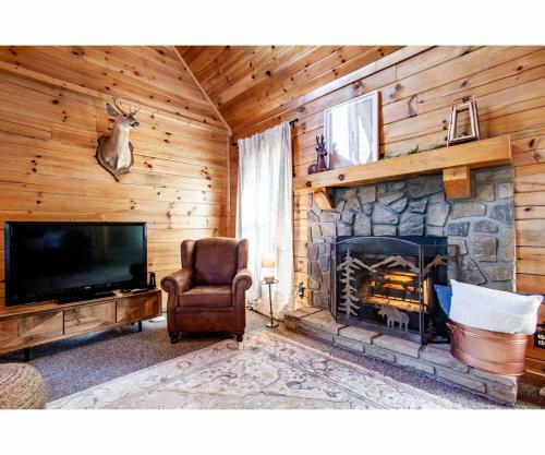 Moosehead Lodge - View, Community Pool, Game Room