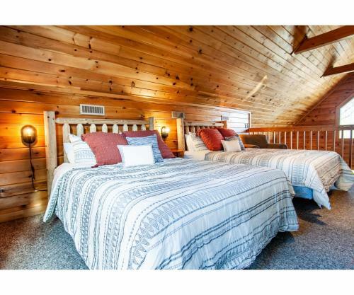 Moosehead Lodge - View, Community Pool, Game Room