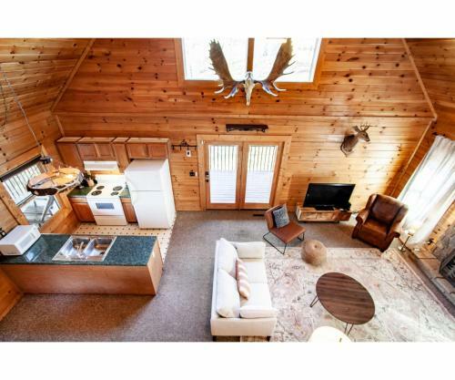 Moosehead Lodge - View, Community Pool, Game Room
