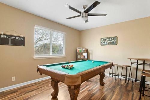 Emerald Oasis 3br 2.5ba Free Parking Upto 4 Cars